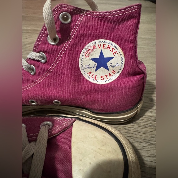 Converse high tops sz 8 - Picture 3 of 9